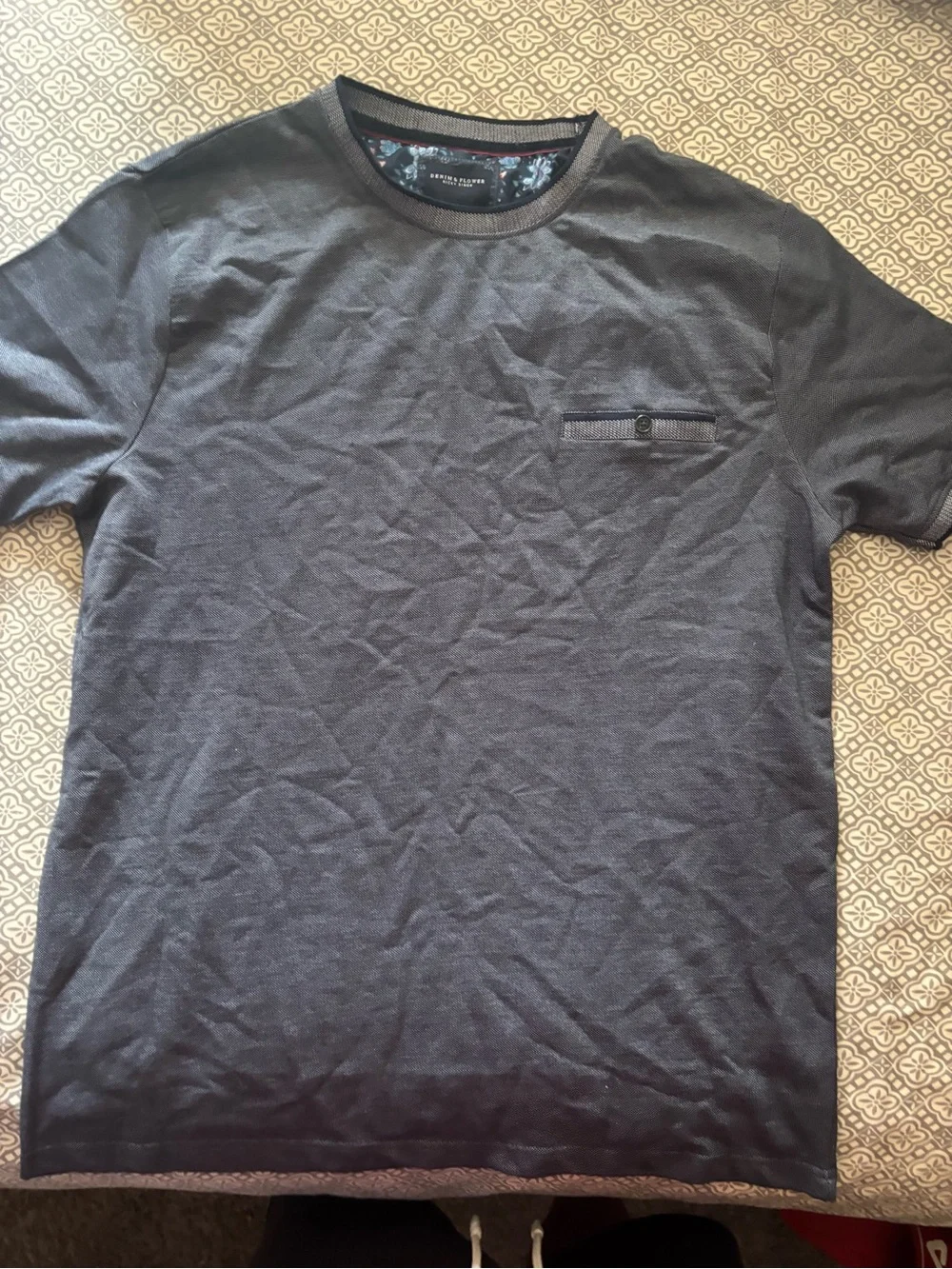 Denim & Flower Short Sleeve Crew Tee in Navy